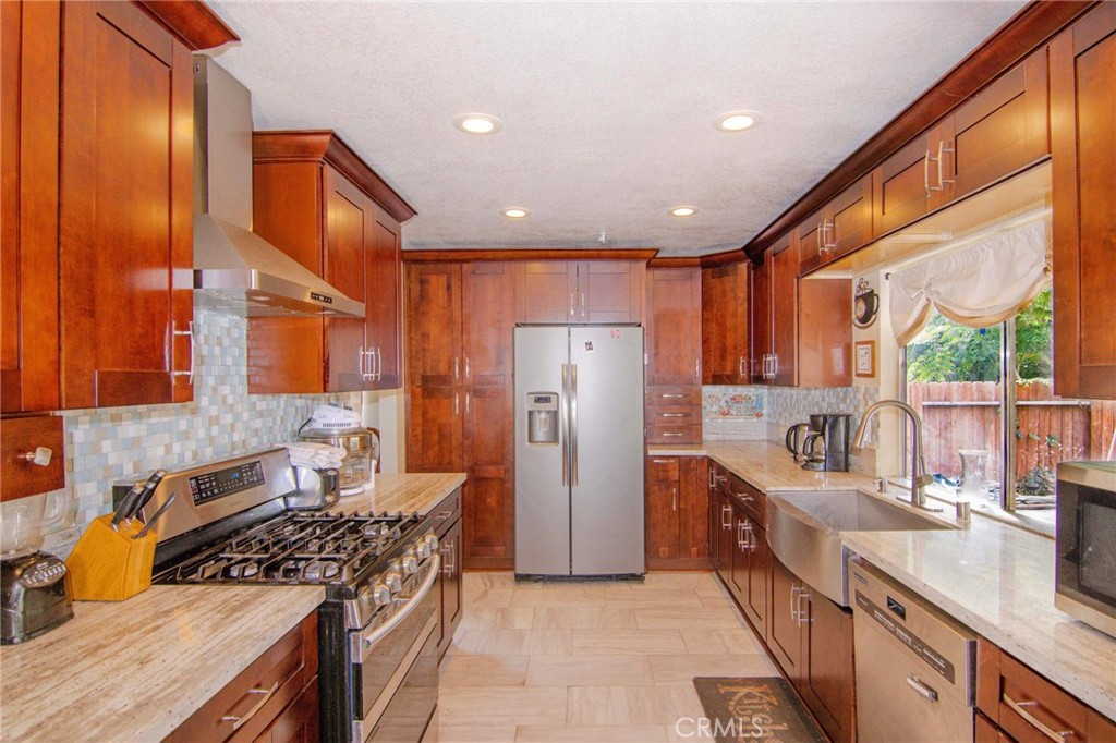 8101 woodsboro
