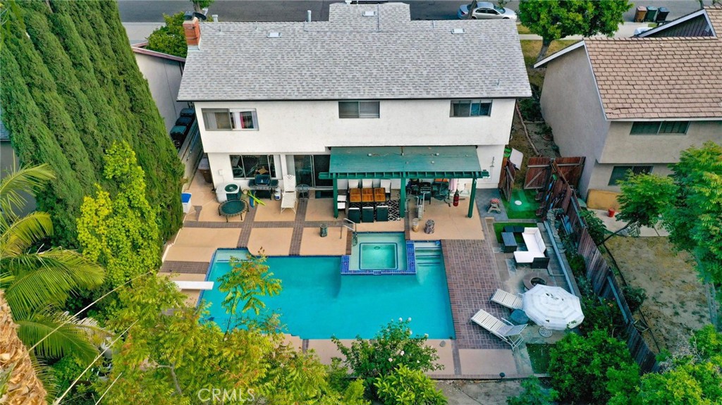 8101 woodsboro