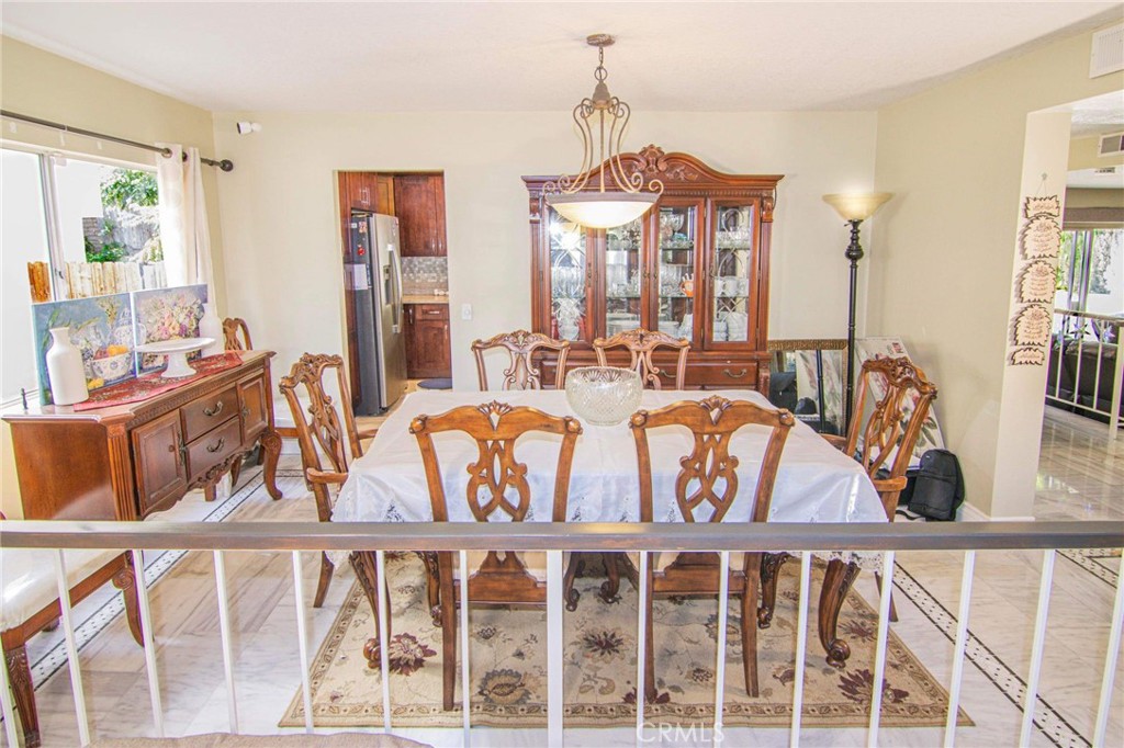 8101 woodsboro