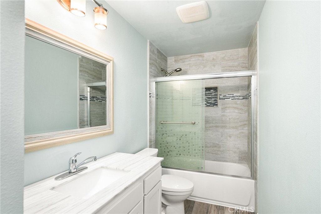 1940 E Stearns Avenue