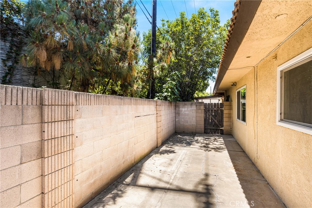 1940 E Stearns Avenue