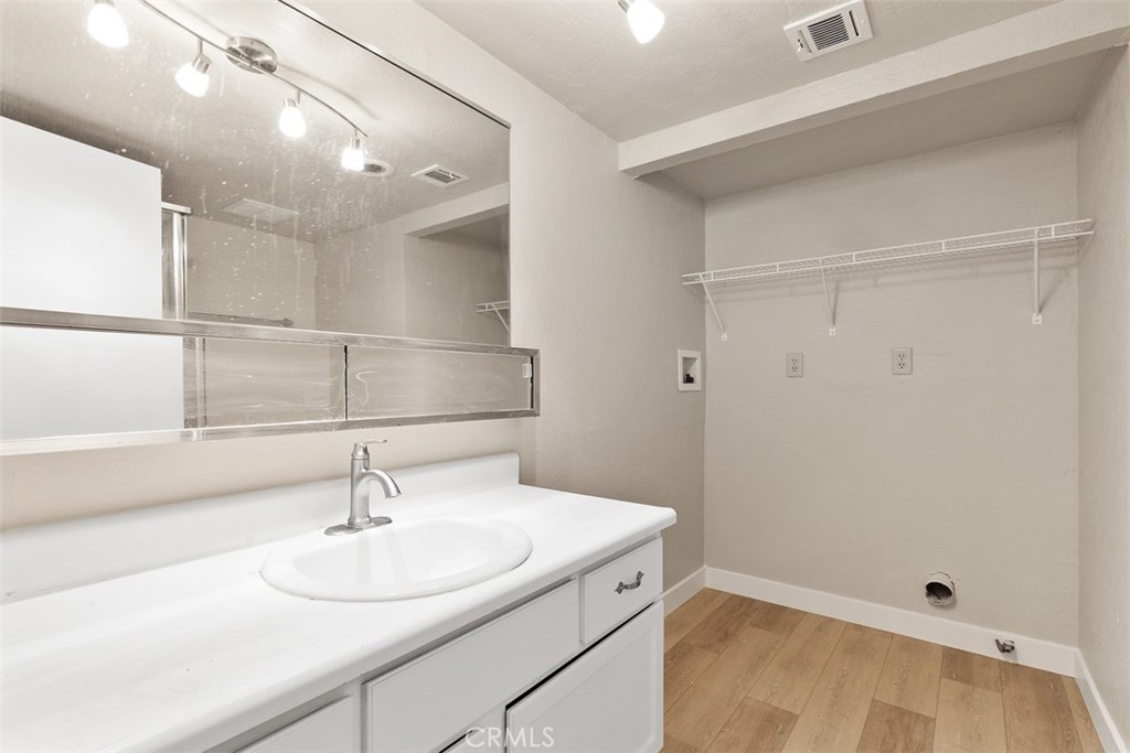 400 N Sunrise Way 126