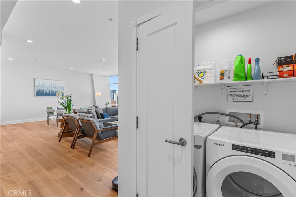 900 W Olympic Boulevard 48C