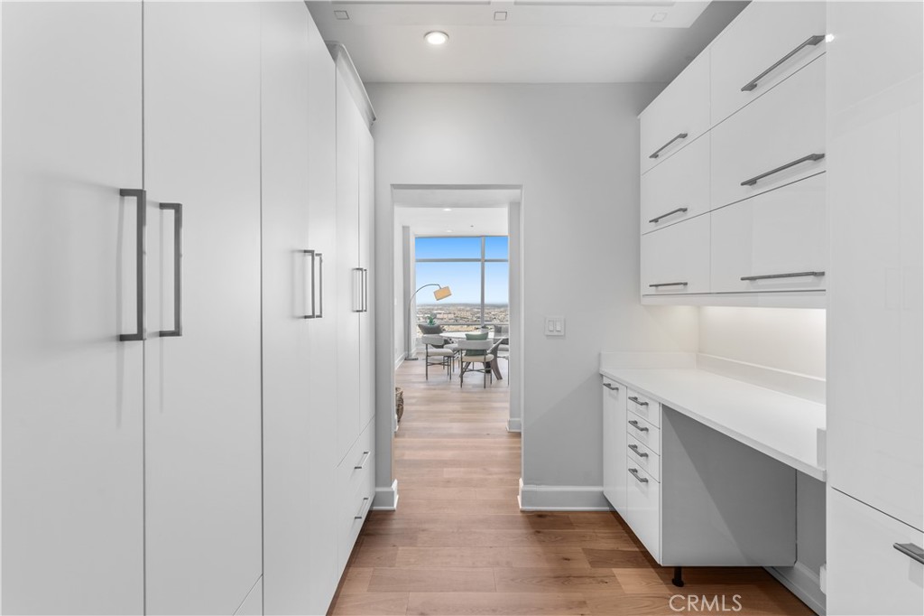 900 W Olympic Boulevard 48C