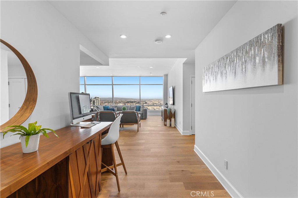 900 W Olympic Boulevard 48C