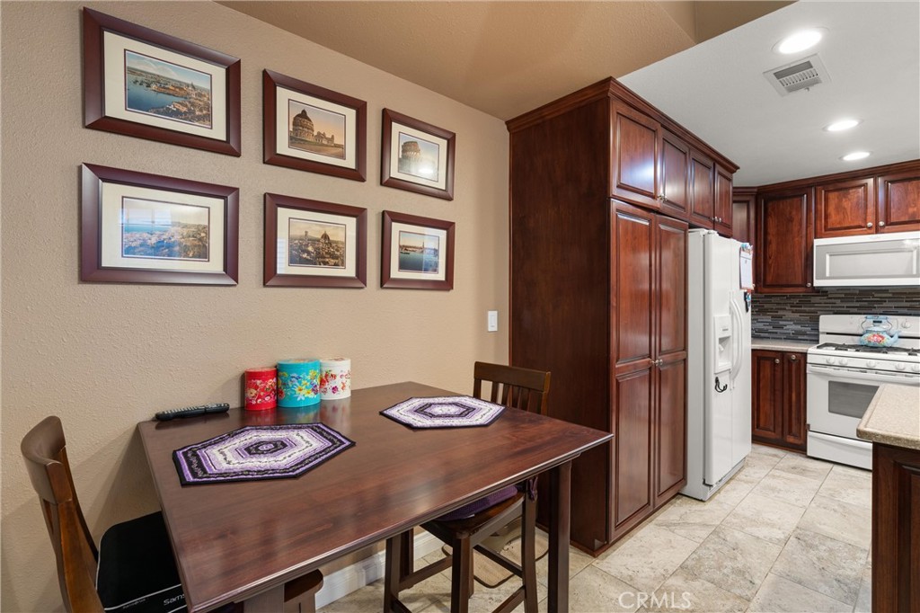 10371 Garden Grove Boulevard 1