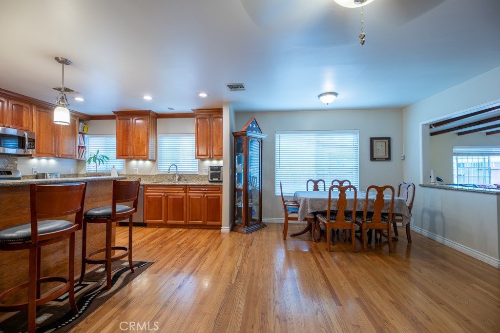 1624 W Roberta Avenue