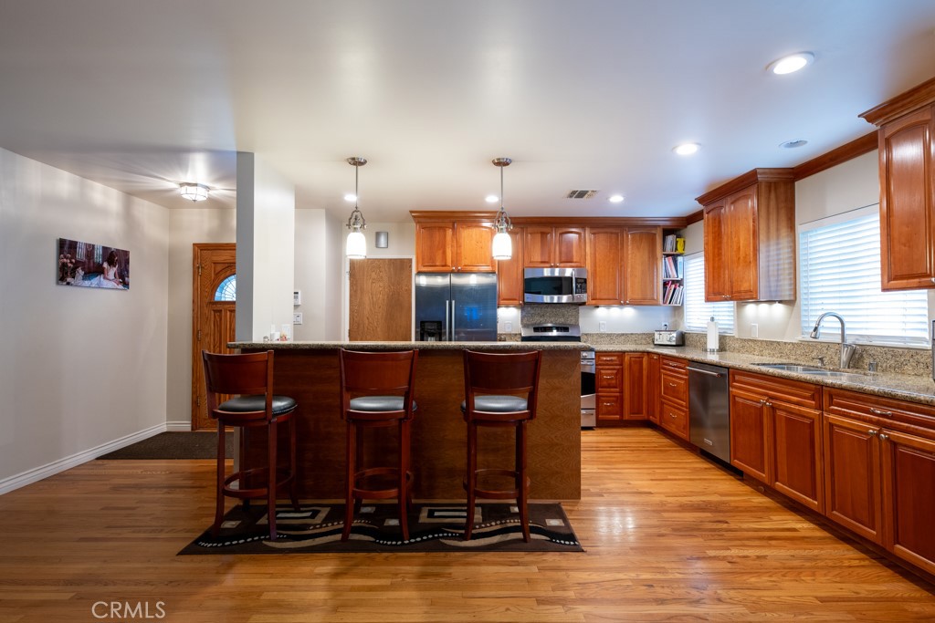 1624 W Roberta Avenue