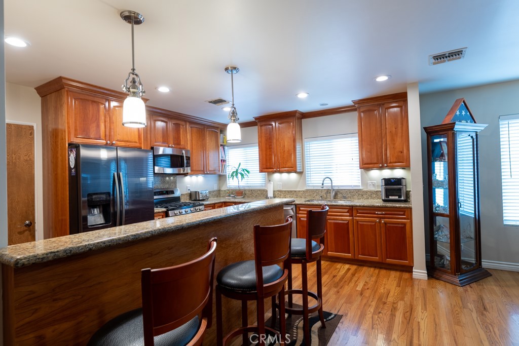 1624 W Roberta Avenue