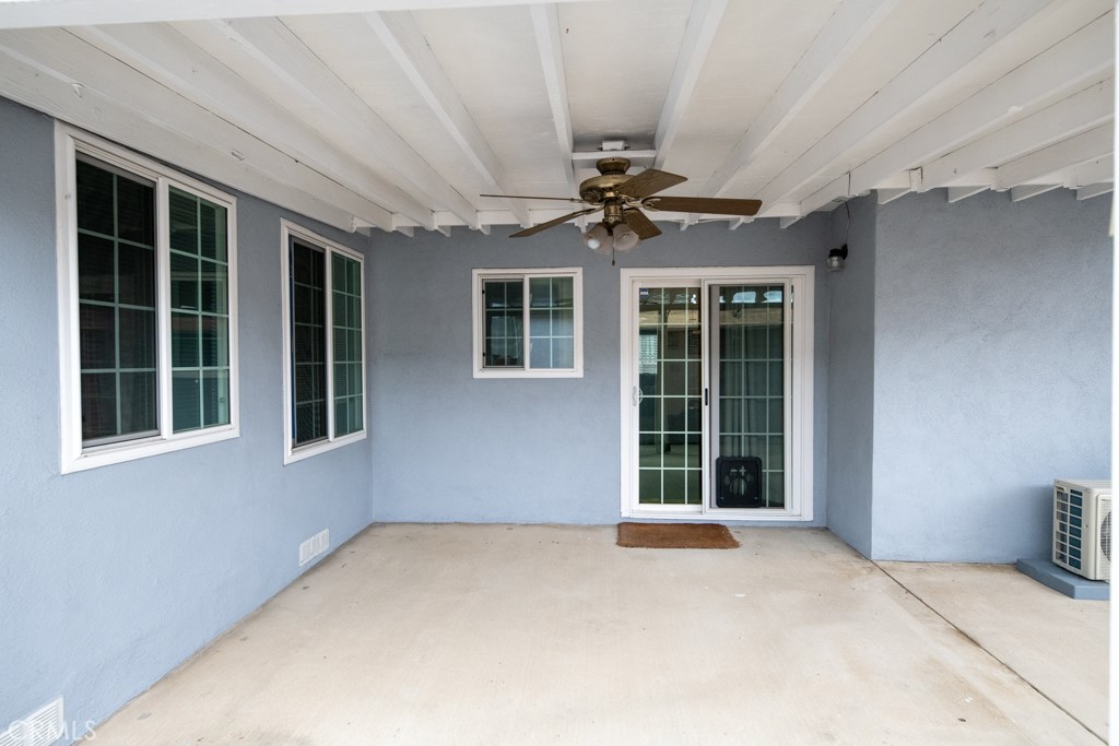 1624 W Roberta Avenue