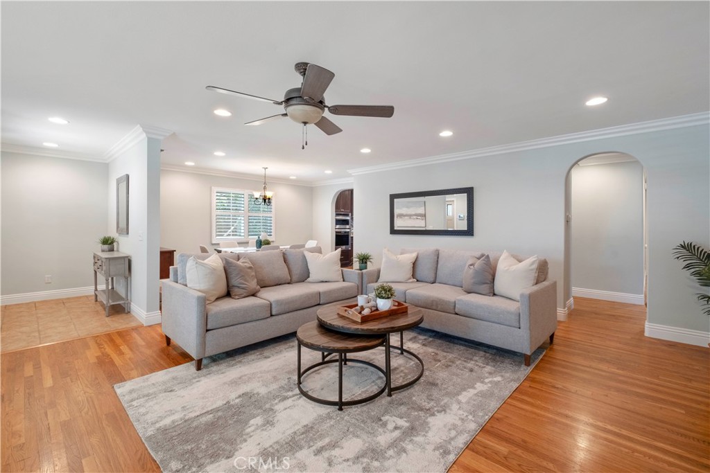 2127 Stearnlee Avenue