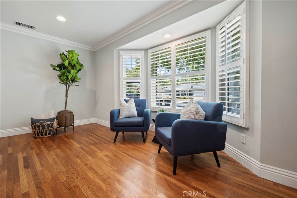 2127 Stearnlee Avenue