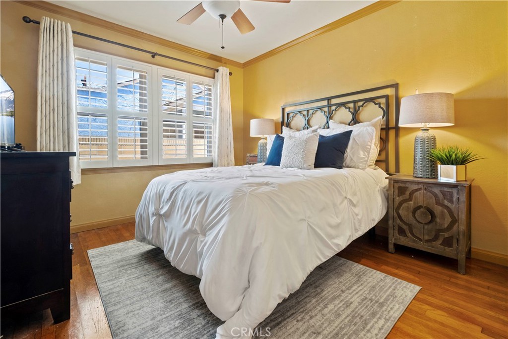 2127 Stearnlee Avenue