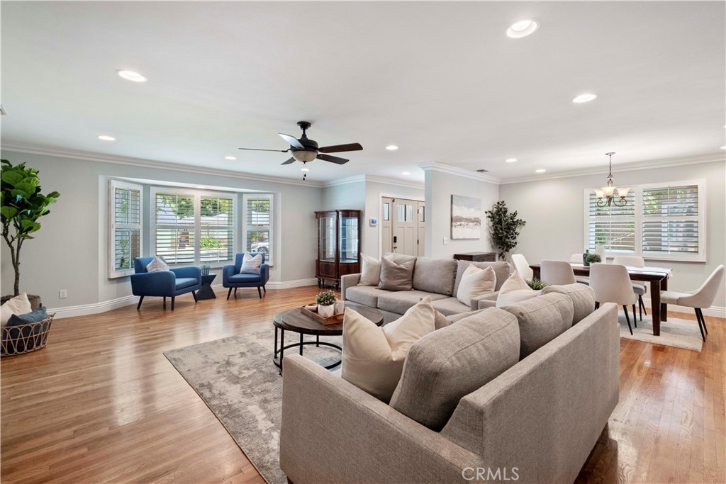 2127 Stearnlee Avenue