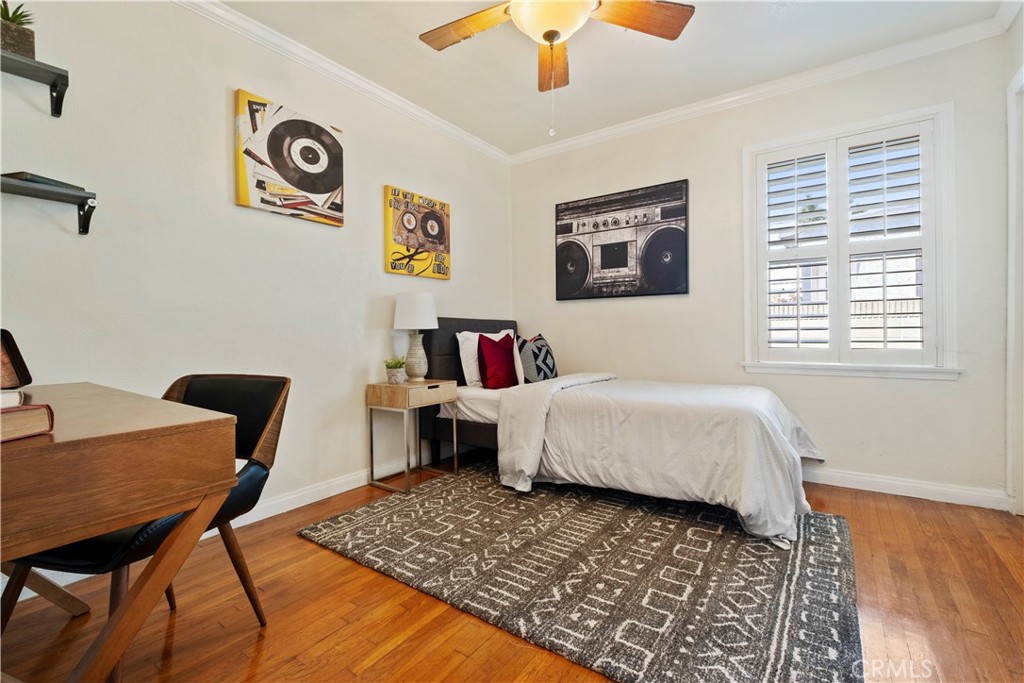 2127 Stearnlee Avenue