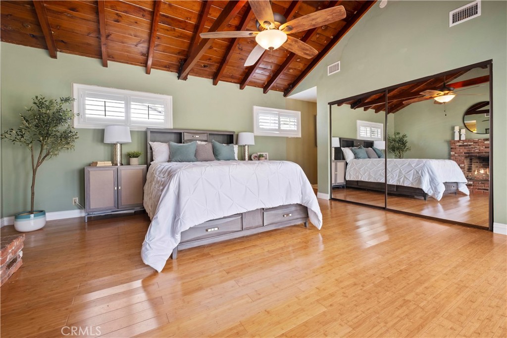 2127 Stearnlee Avenue