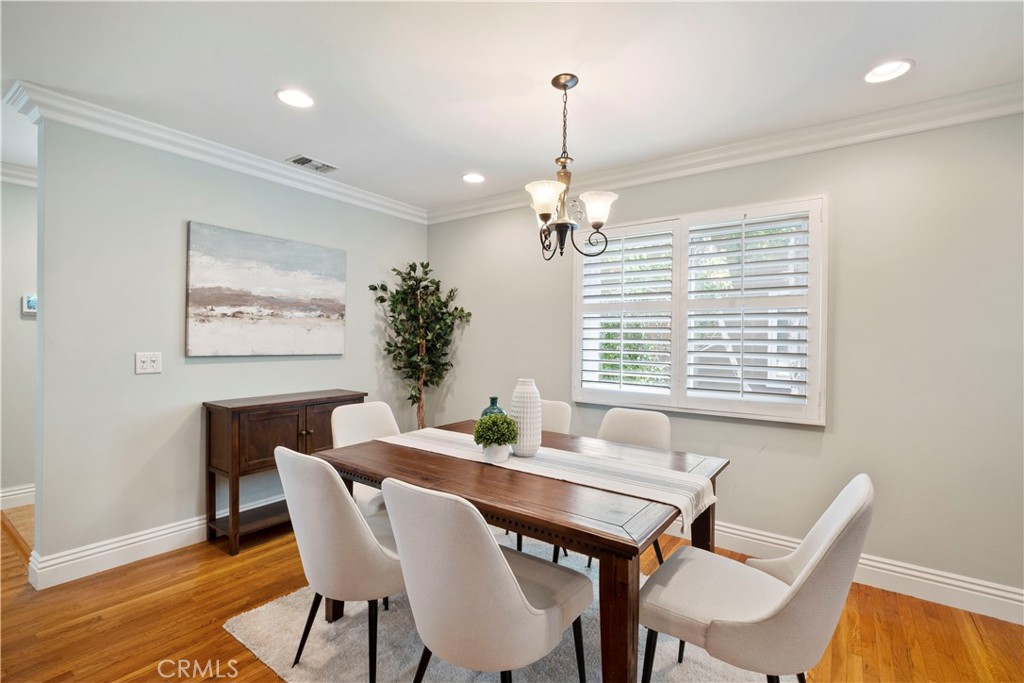 2127 Stearnlee Avenue