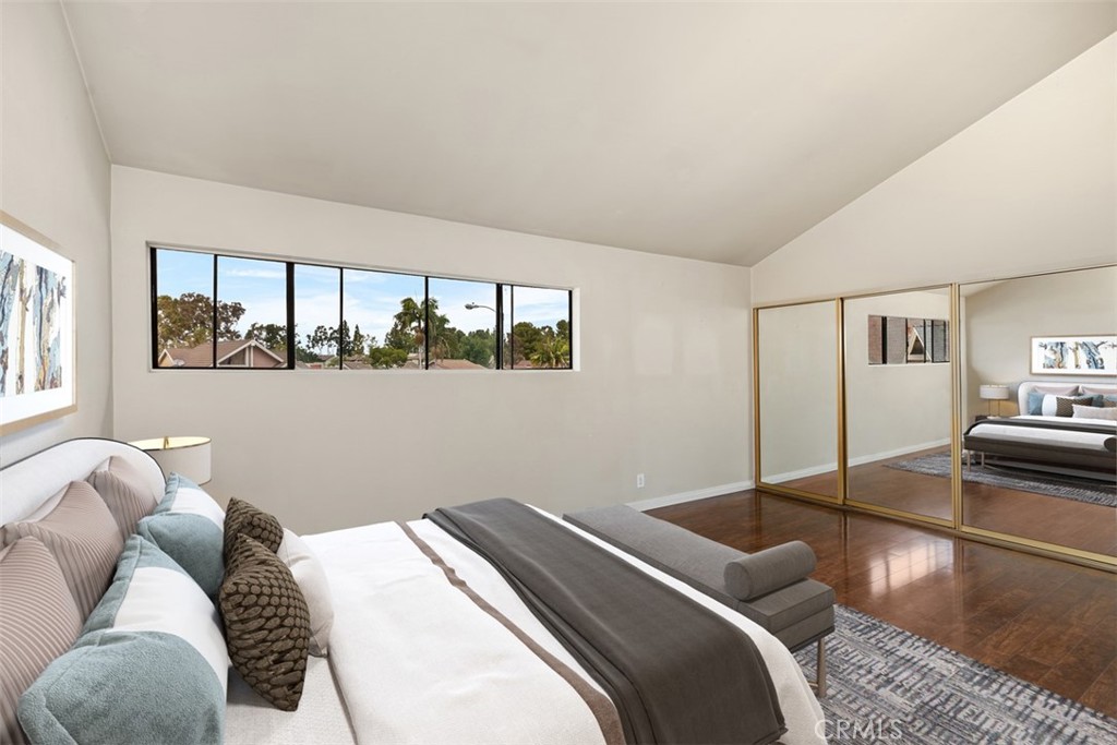 22886 Hickory Hills Avenue