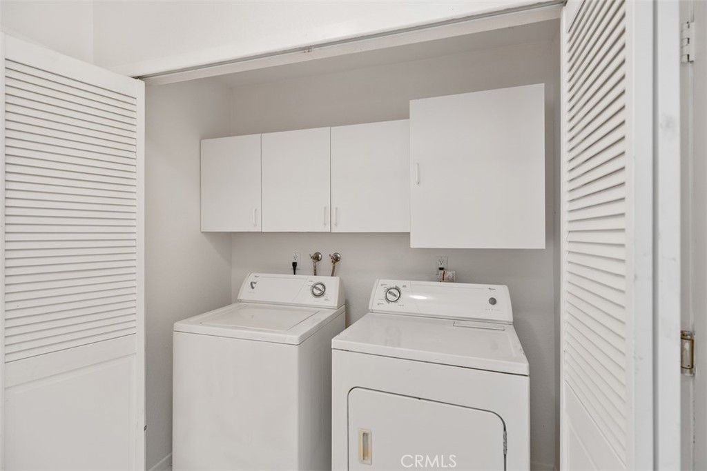 22886 Hickory Hills Avenue