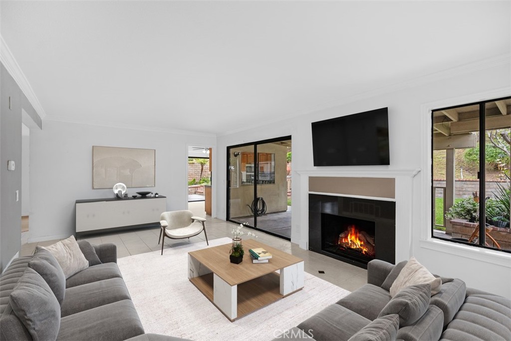 22886 Hickory Hills Avenue