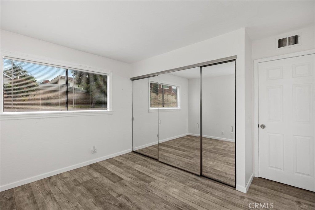 22886 Hickory Hills Avenue