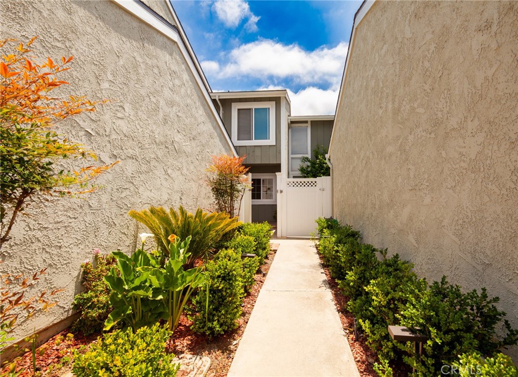 25056 Silverleaf Lane