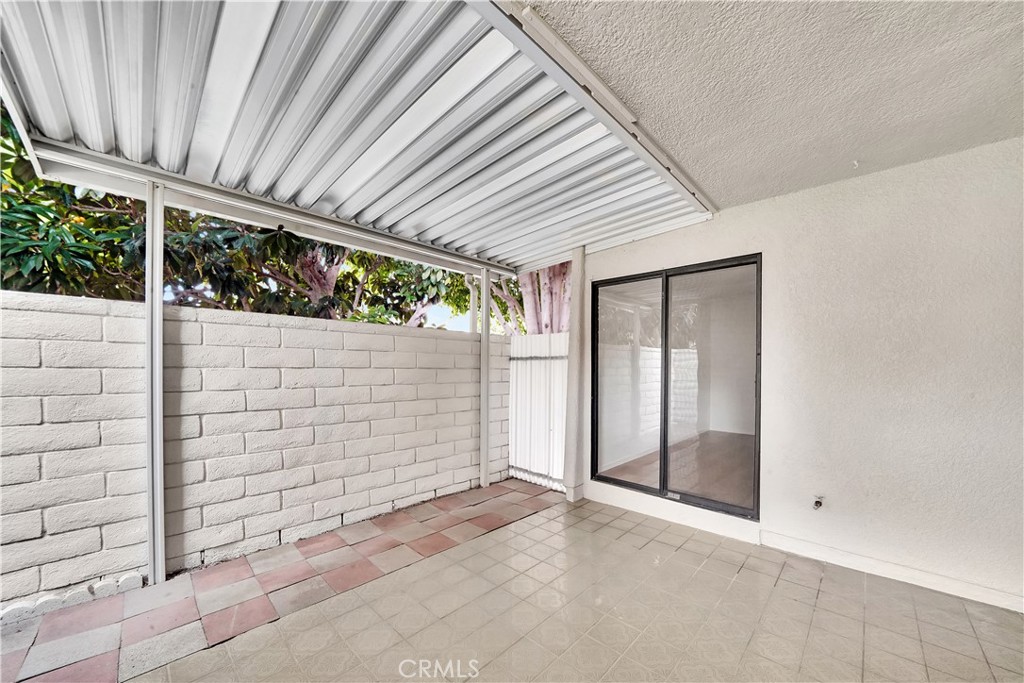 2054 Via Mariposa E H