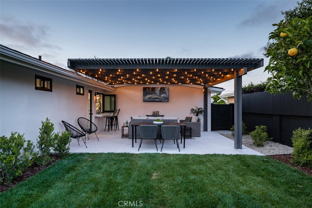 229 East Wilson Street