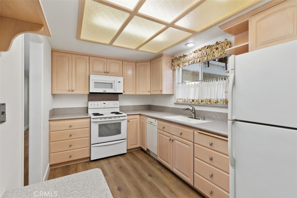 3499 Bahia Blanca W 2H