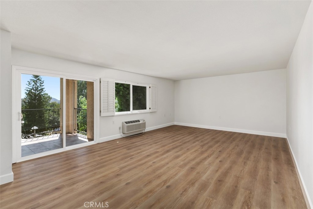 3499 Bahia Blanca W 2H