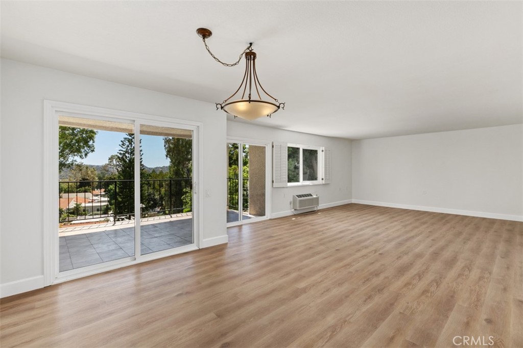 3499 Bahia Blanca W 2H