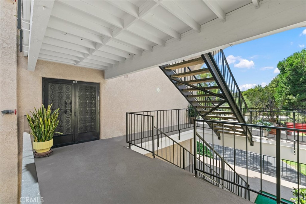 3499 Bahia Blanca W 2H