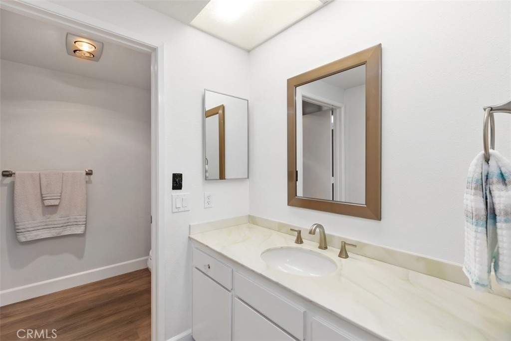 3499 Bahia Blanca W 2H