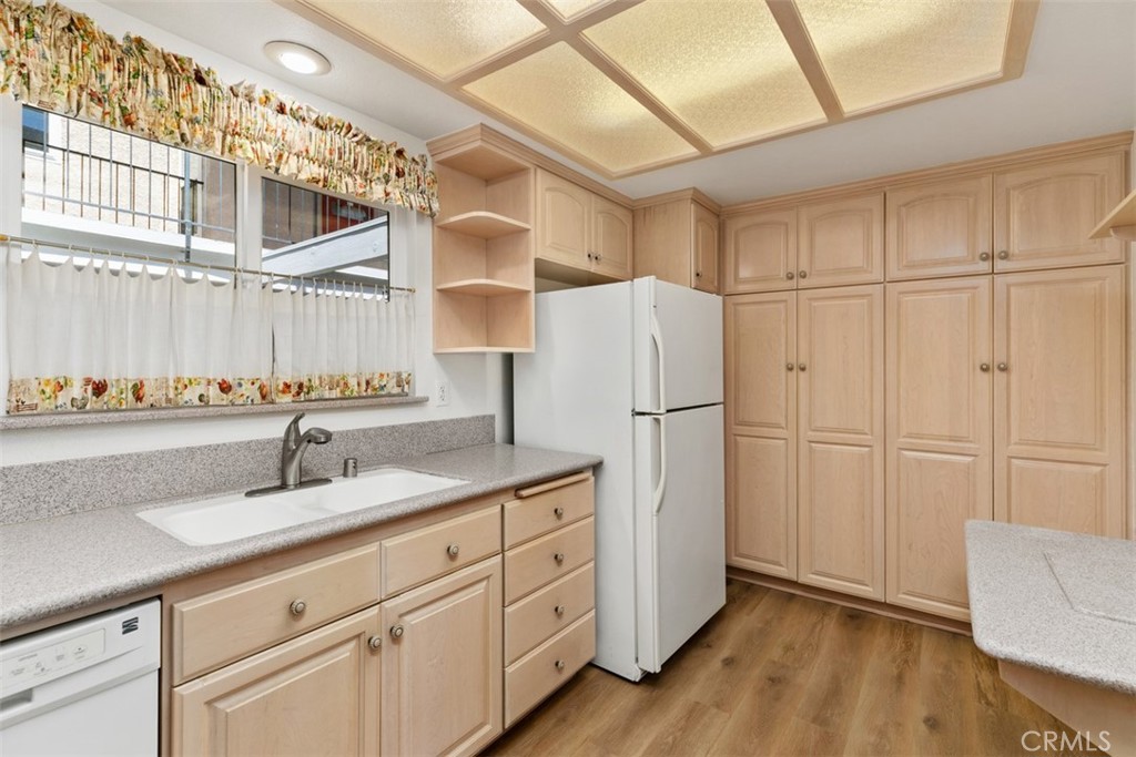 3499 Bahia Blanca W 2H