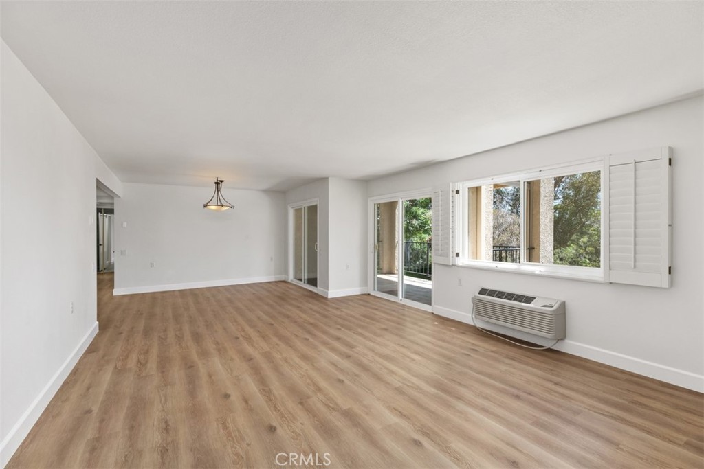 3499 Bahia Blanca W 2H