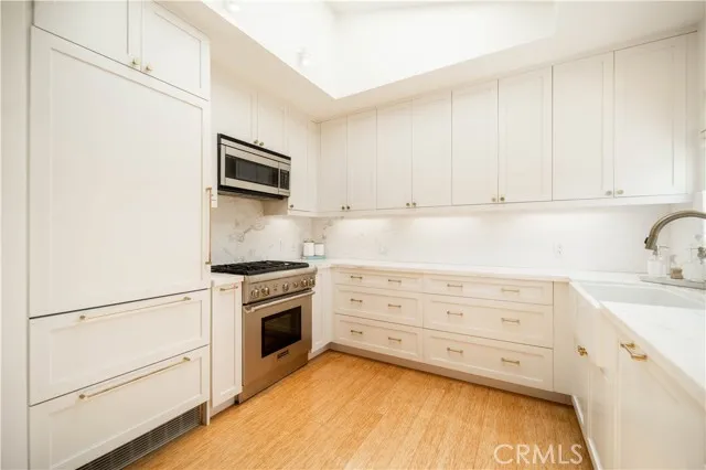 827 Bay Street # 9