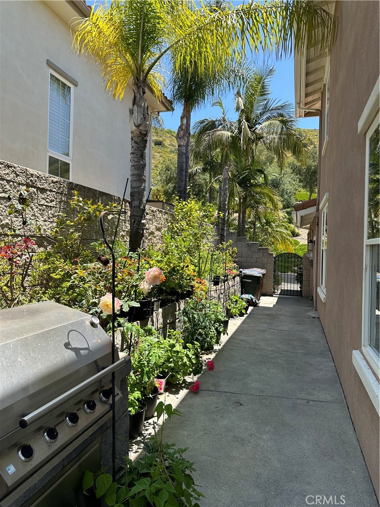 13 Bell Canyon Drive