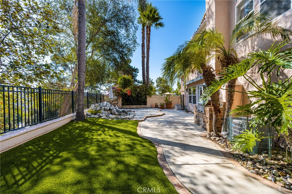 26492 San Torini Road