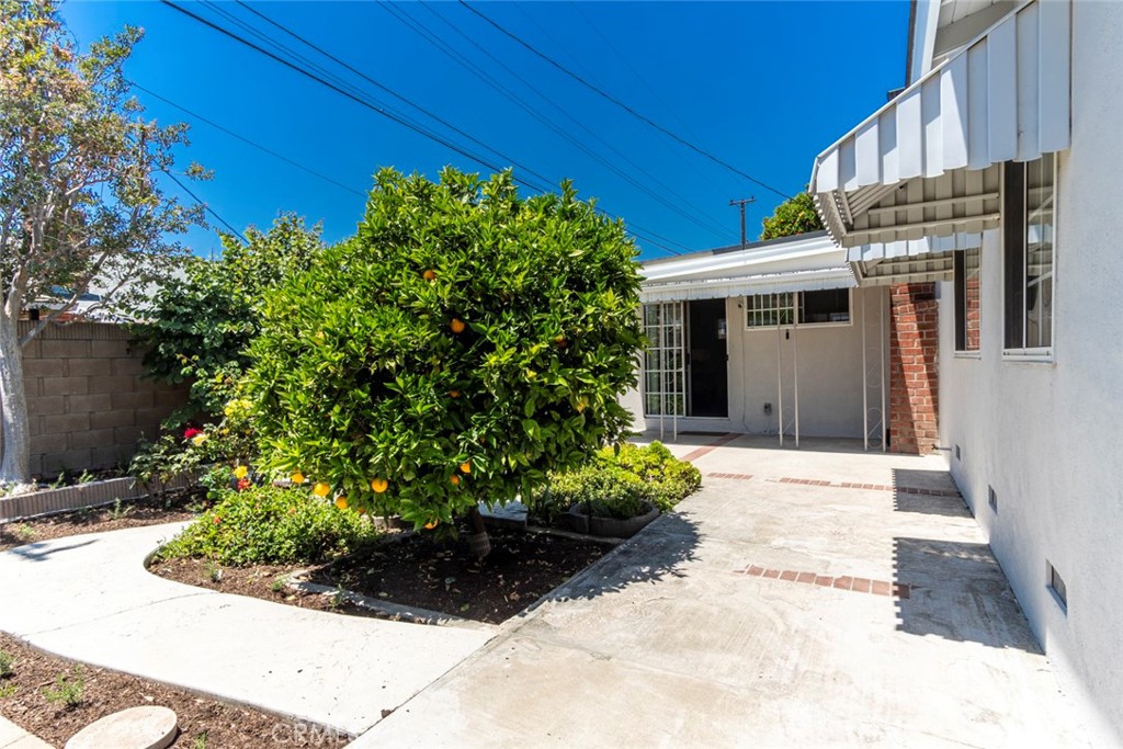 709 S Broadview Street