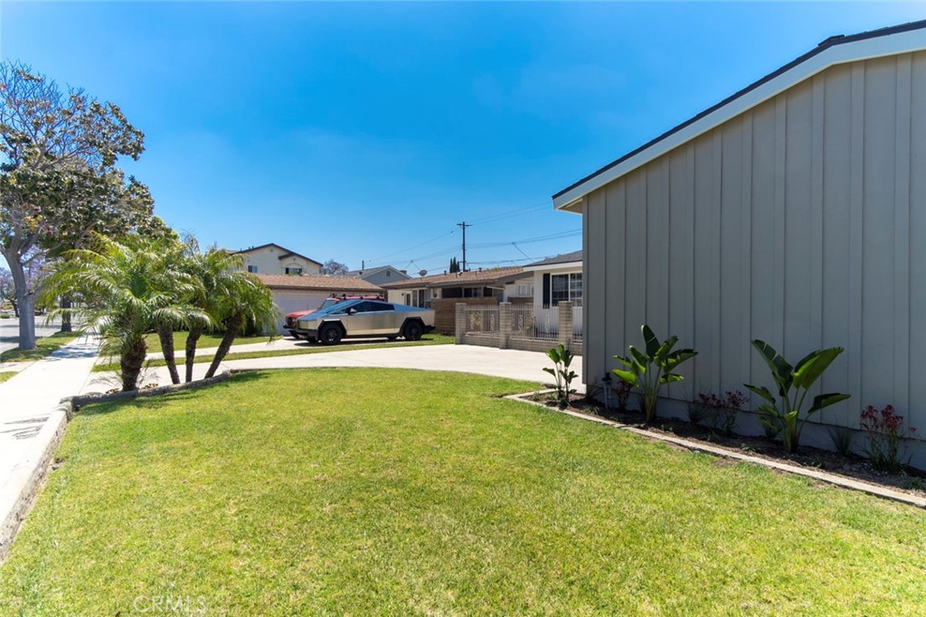 709 S Broadview Street