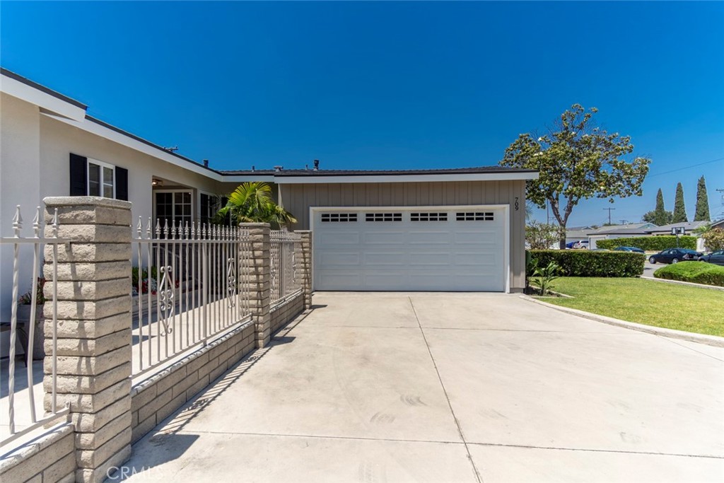 709 S Broadview Street