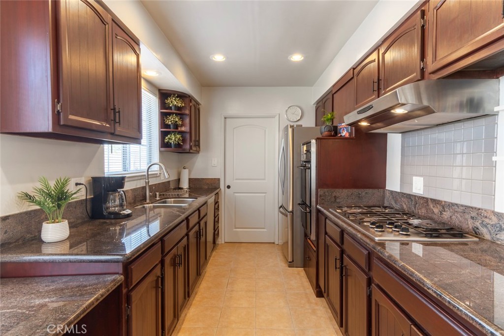 709 S Broadview Street