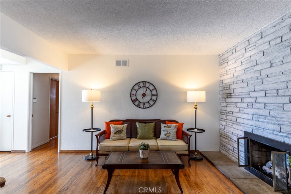 709 S Broadview Street