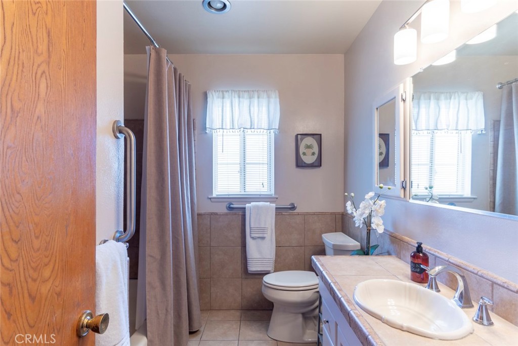 709 S Broadview Street