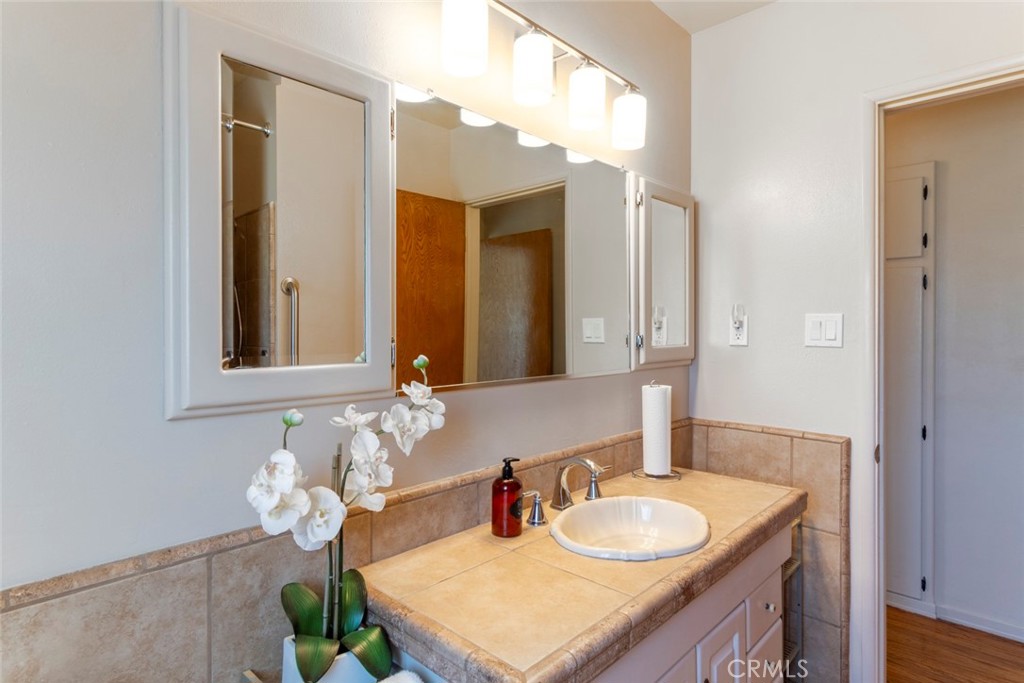 709 S Broadview Street