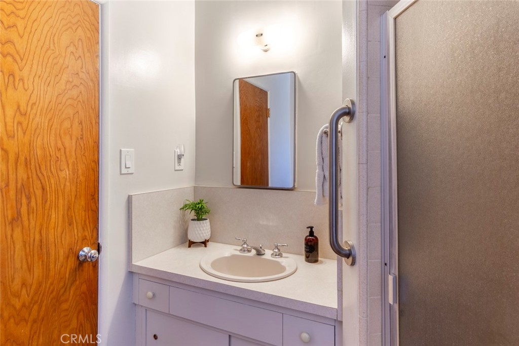 709 S Broadview Street