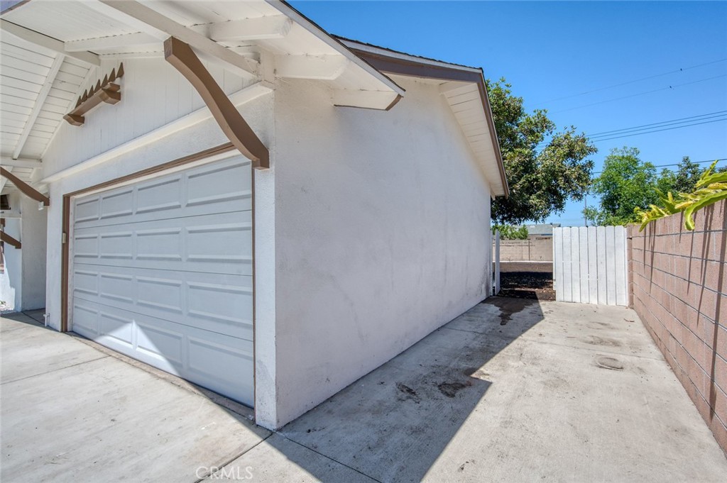 13851 La Vaughn Street