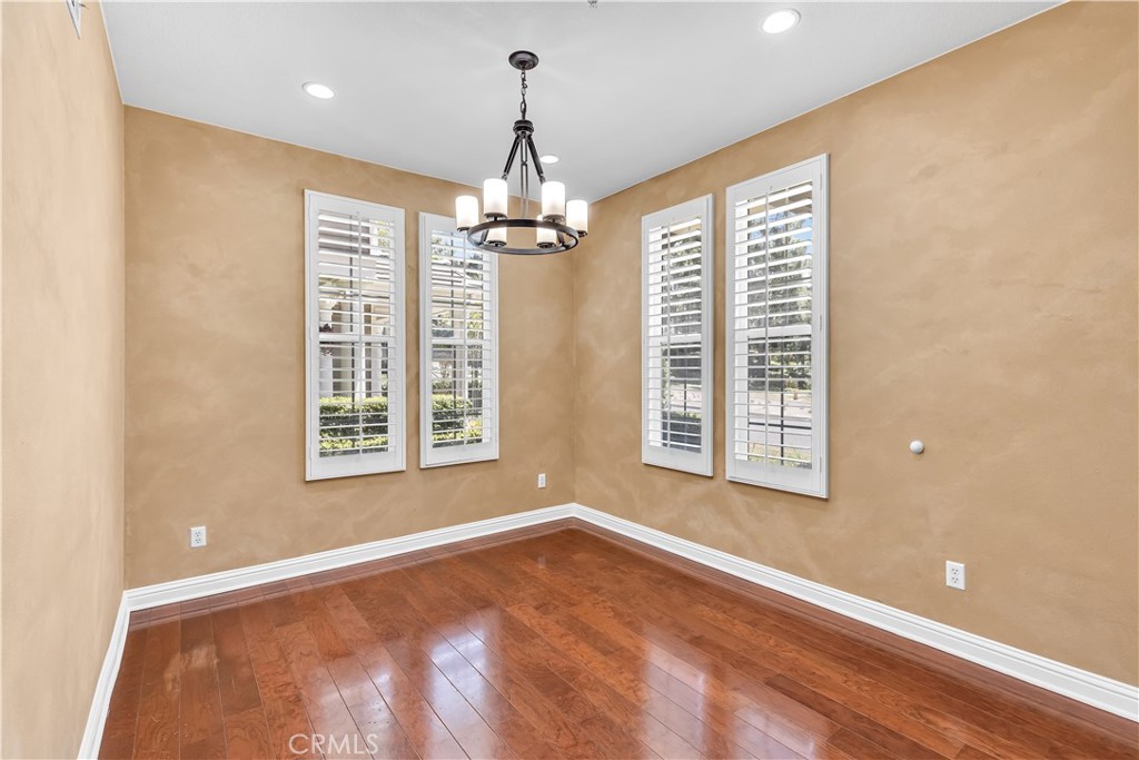 101 Avendale Boulevard 23