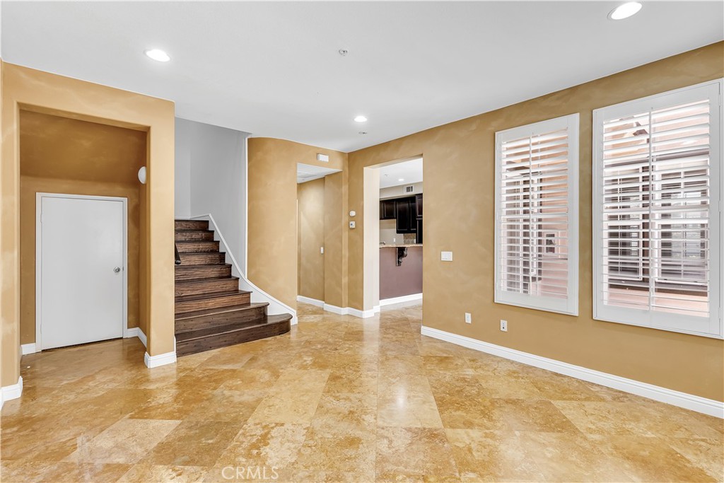 101 Avendale Boulevard 23