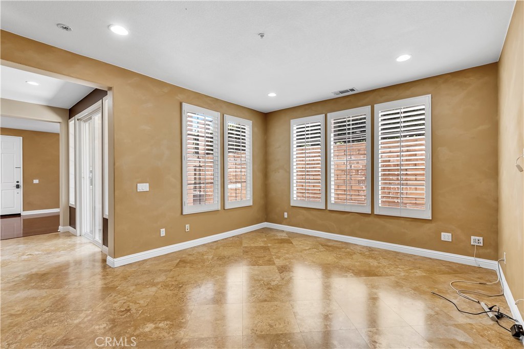 101 Avendale Boulevard 23